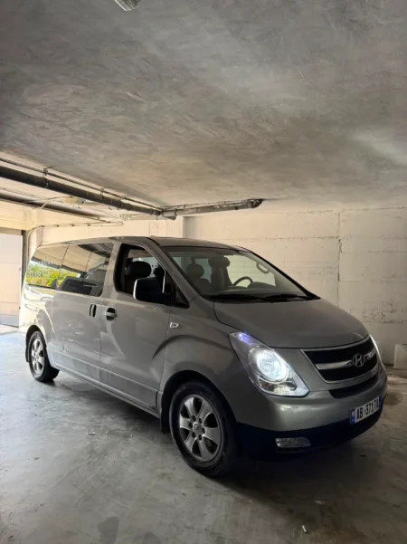 SHITET: Hyundai Grand Starex 2010 (WA37) Nafte, gri metalizato automatik