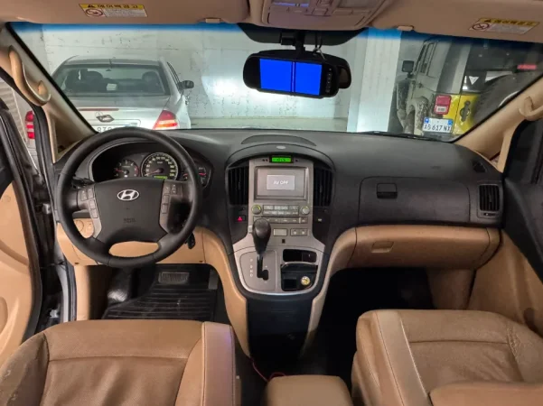 SHITET: Hyundai Grand Starex 2010 (WA37) Nafte, gri metalizato automatik
