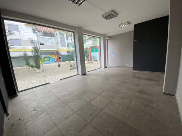 Tirane, jepet me qera apartament Kati 1, 50 m² 450 Euro (Ndre Mjeda)