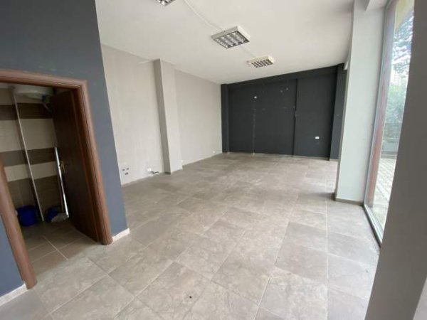 Tirane, jepet me qera apartament Kati 1, 50 m² 450 Euro (Ndre Mjeda)
