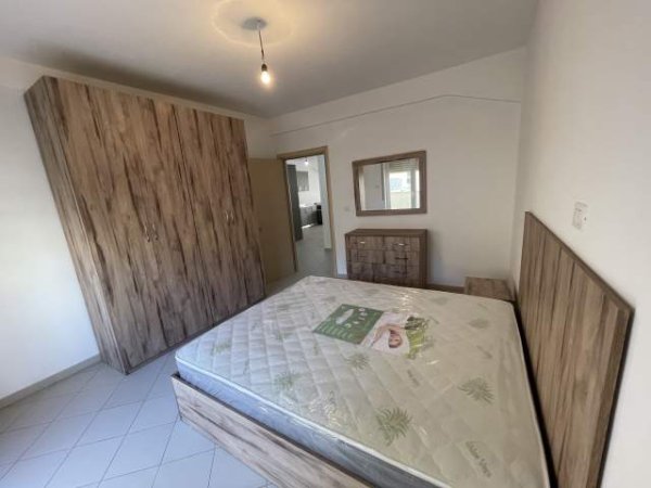 Durres, jepet me qera apartament 2+1+A+BLK Kati 3, 90 m² 300 Euro (Rruga pavarsia)