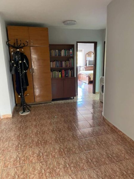 Tirane, jepet me qera apartament 1+1+BLK Kati 1, 110 m² 1.200 Euro (Kryqezimi 21-shi)