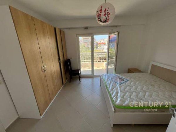 Tirane, jepet me qera 400 Euro