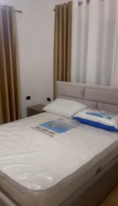 Tirane, jepet me qera apartament 500 Euro (5 Maji)