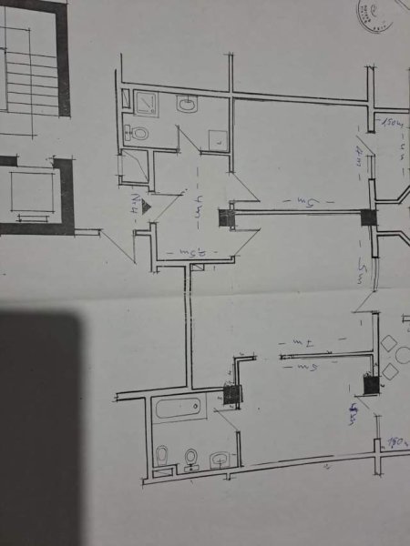 Tirane, jepet me qera zyre Kati 2, 118 m² 900 Euro (Bulevardi Zogu Pare, prane Maternitetit te vjeter)