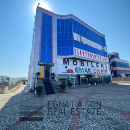 Jepet me qera ambjent biznesi 1.300 m² 1.600 Euro (Autostrada Durres - Tirane Km. 4)