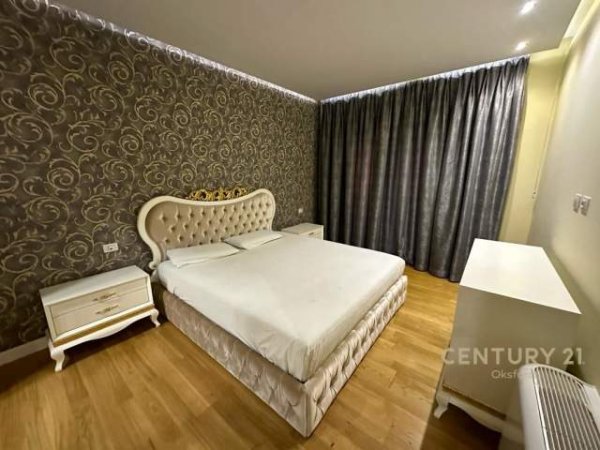 Tirane, shitet apartament 2+1 Kati 8, 114 m² 220.000 Euro (rruga e kavajes)