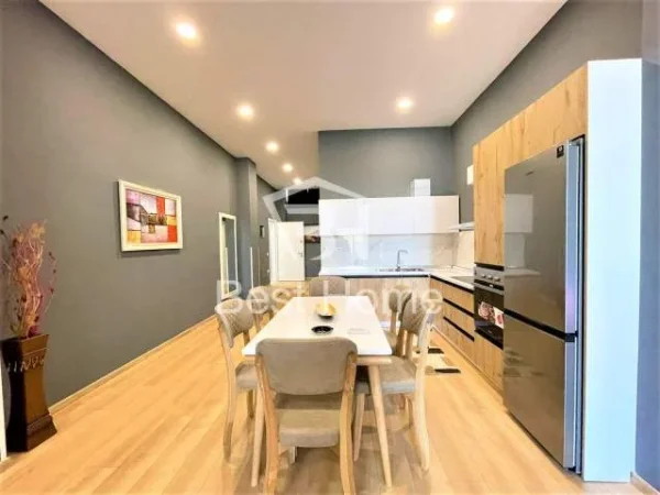 Tirane, jepet me qera apartament 1+1+BLK Kati 1, 92 m² 500 Euro (Rruga Peti, Liqeni)