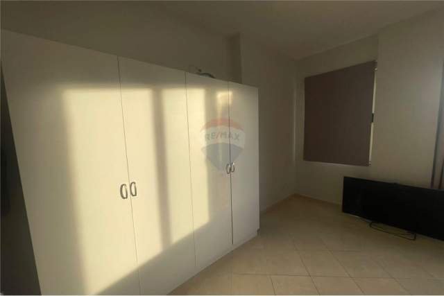 Tirane, jepet me qera apartament 1+1 Kati 2, 70 m² 550 Euro (Komuna e Parisit)