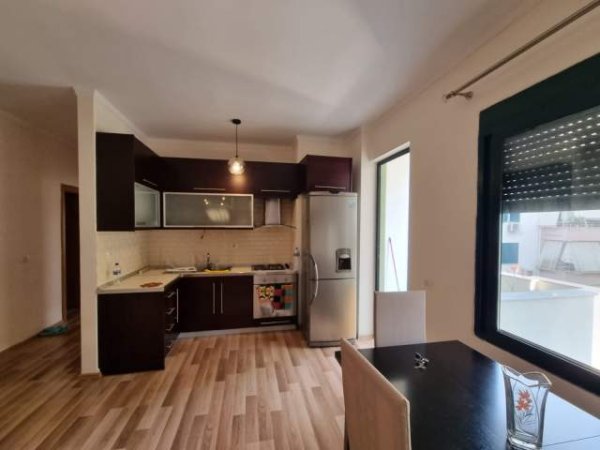 Tirane, shitet apartament 2+1+BLK Kati 4, 87 m² 125.000 Euro (pranë Eleonorës)