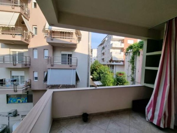 Tirane, shitet apartament 2+1+BLK Kati 4, 87 m² 125.000 Euro (pranë Eleonorës)