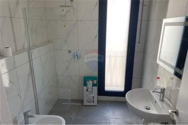 Tirane, jepet me qera apartament 2+1+A+BLK Kati 4, 110 m² 550 Euro