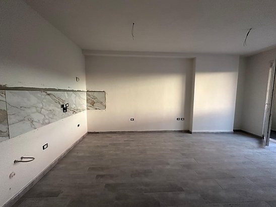 Tirane, shitet apartament 2+1+BLK Kati 5, 85 m² 107.000 Euro (Rruga e Kavajes)