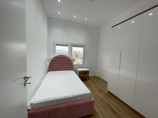Tirane, jepet me qera apartament 2+1+BLK Kati 3, 100 m² 750 Euro (Komuna e Parisit)