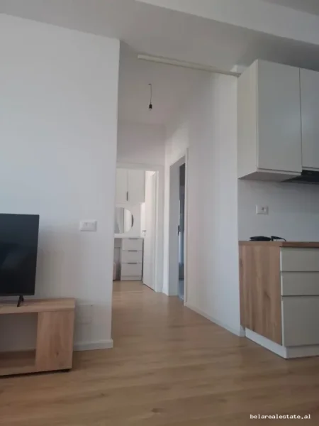 Tirane, jepet me qera apartament 1+1+Ballkon Kati 9, 75 m² 540 € (Ali Dem)