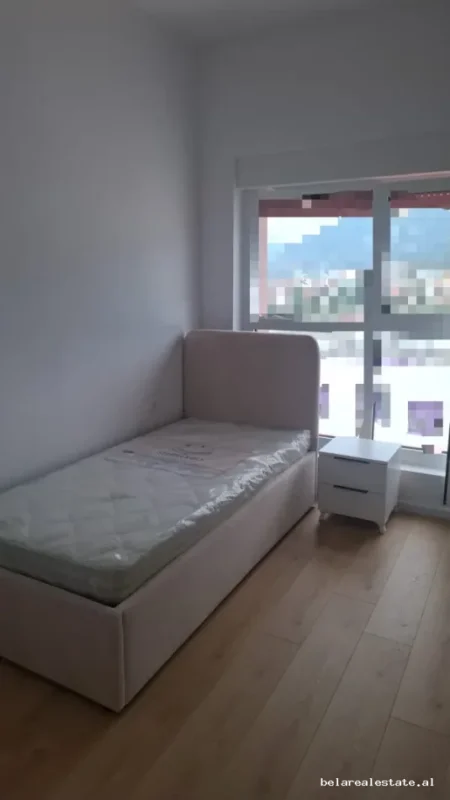 Tirane, jepet me qera apartament 1+1+Ballkon Kati 9, 75 m² 540 € (Ali Dem)