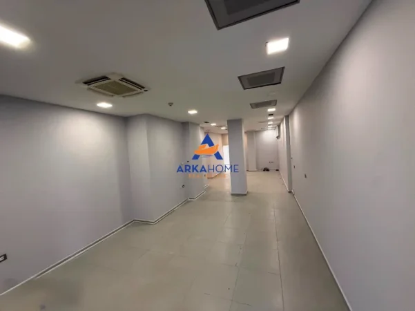 Tirane, jepet me qera ambjent biznesi Kati 2, 916 m² 16.000 € (RRUGA KAVAJES)