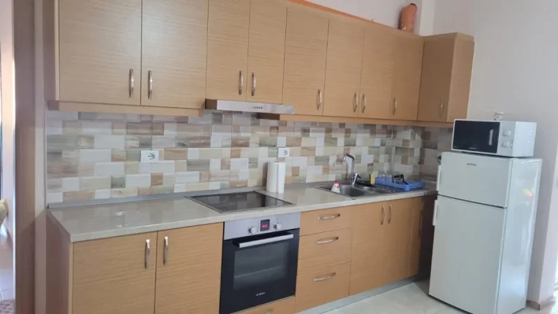 Tirane, jepet me qera apartament 2+1 Kati 3, 90 m² 450 € (Fresku)