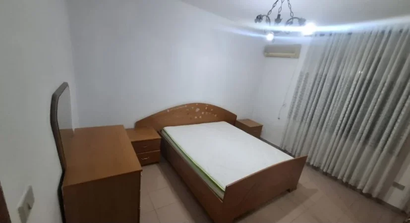 Tirane, jepet me qera apartament 1+1 Kati 9, 70 m² 520 € (Lulishtja)