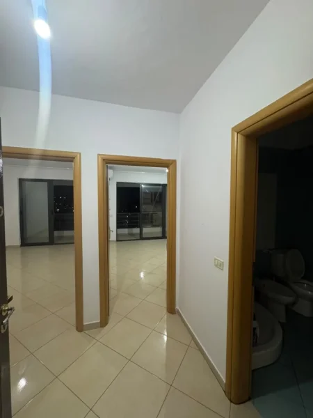 Tirane, jepet me qera apartament 1+1 Kati 8, 60 m² 320 € (Astir)
