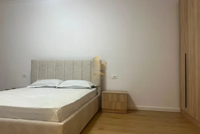 Tirane, jepet me qera apartament 1+1+Ballkon Kati 4, 65 m² 500 € (Astir)