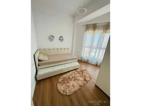 Tirane, jepet me qera apartament 3+1+Ballkon Kati 4, 93 m² 680 € (Rezidenca Kaimi, Ali Demi)