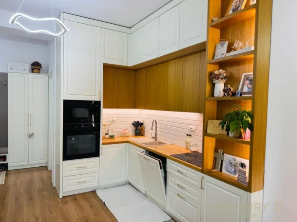 Tirane, jepet me qera apartament 3+1+Ballkon Kati 4, 93 m² 680 € (Rezidenca Kaimi, Ali Demi)