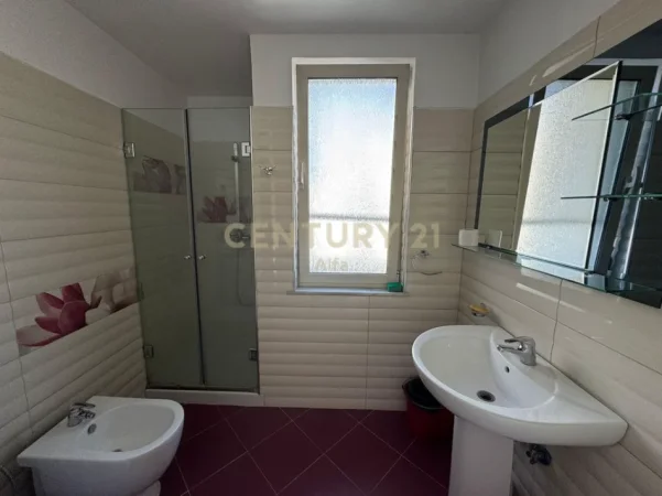 Tirane, jepet me qera apartament 1+1+Ballkon Kati 6, 73 m² 650 € (Myslym Shyri)