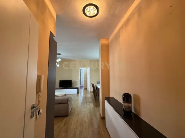 Tirane, jepet me qera apartament 1+1+Ballkon Kati 6, 73 m² 650 € (Myslym Shyri)