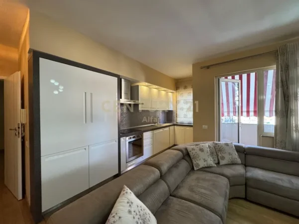 Tirane, jepet me qera apartament 1+1+Ballkon Kati 6, 73 m² 650 € (Myslym Shyri)