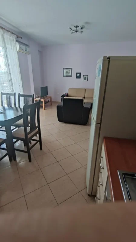 Tirane, jepet me qera apartament 1+1 Kati 5, 78 m² 400 € (Materniteti i Ri)
