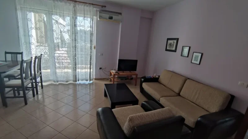 Tirane, jepet me qera apartament 1+1 Kati 5, 78 m² 400 € (Materniteti i Ri)