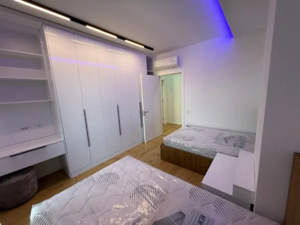 Disponojmë për Qera apartament të tipologjisë 2+1+2 pranë Bashkisë Kamëz. Empire72713