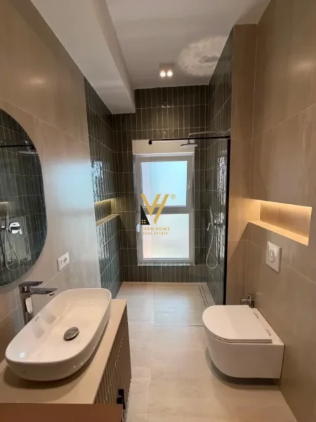 Tirane, jepet me qera apartament 1+1+Ballkon Kati 6, 65 m² 570 € (ALI DEMI)