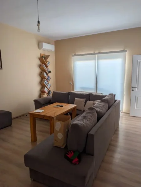 Tirane, jepet me qera apartament 2+1 Kati 2, 120 m² 550 € (FRESK)