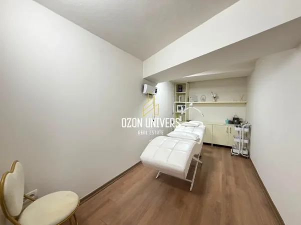 Tirane, shitet ambjent biznesi Kati 1, 60 m² (Fresk)