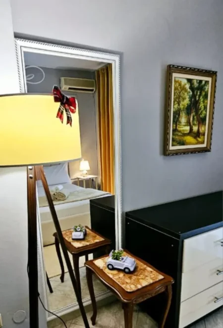 Tirane, jepet me qera apartament 1+1 Kati 3, 75 m² 600 € (Rruga e Kavajës)