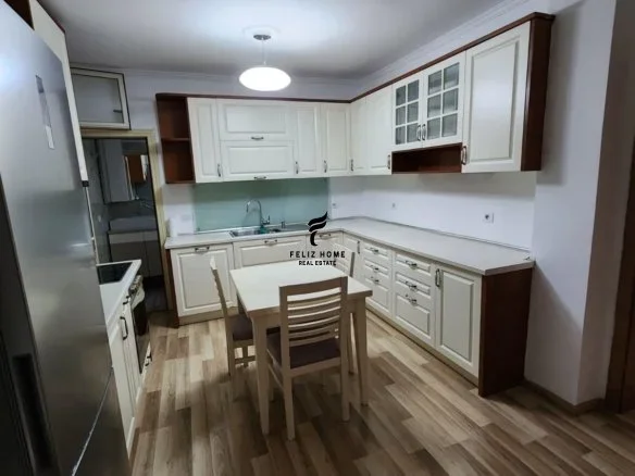 Tirane, jepet me qera apartament 1+1+Ballkon Kati 4, 70 m² 700 € (RRUGA E ELBASANIT)