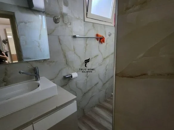 Tirane, jepet me qera apartament 1+1+Ballkon Kati 4, 70 m² 700 € (RRUGA E ELBASANIT)