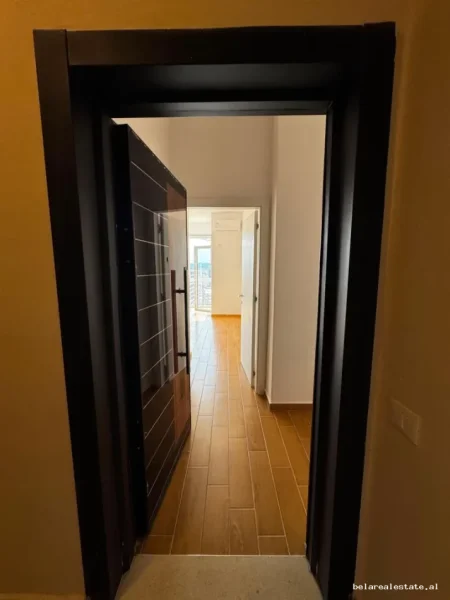 Tirane, jepet me qera zyre Kati 9, 120 m² 960 € (Asim Vokshi)