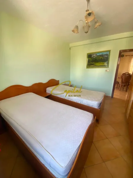 Tirane, jepet me qera apartament 2+1 Kati 5, 110 m² 500 € (ISH PARKU)