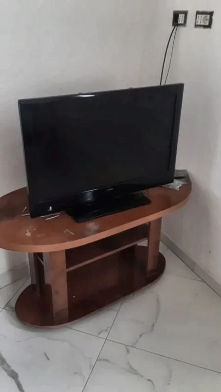 Tirane, jepet me qera apartament 1+1 Kati 1, 70 m² 300 € (Rruga Pjetër Budi)
