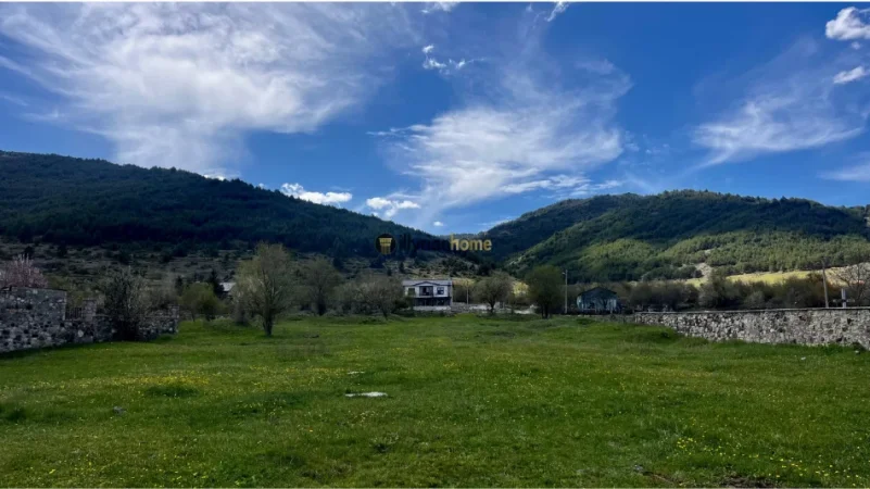 Korce, shitet toke , 1.228 m² 152.273 € (Voskopoje)