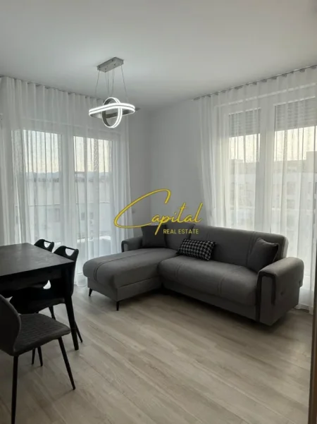 Tirane, jepet me qera apartament 2+1 Kati 7, 75 m² 700 € (STACIONI TRENIT)