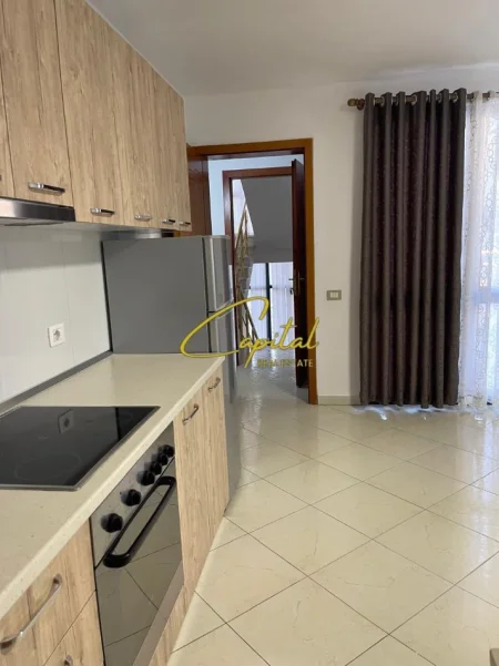 Tirane, jepet me qera apartament 2+1 Kati 3, 113 m² 450 € (SELITE)