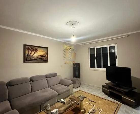 Tirane, jepet me qera apartament 1+1 Kati 4, 65 m² 450 € (Laprake)