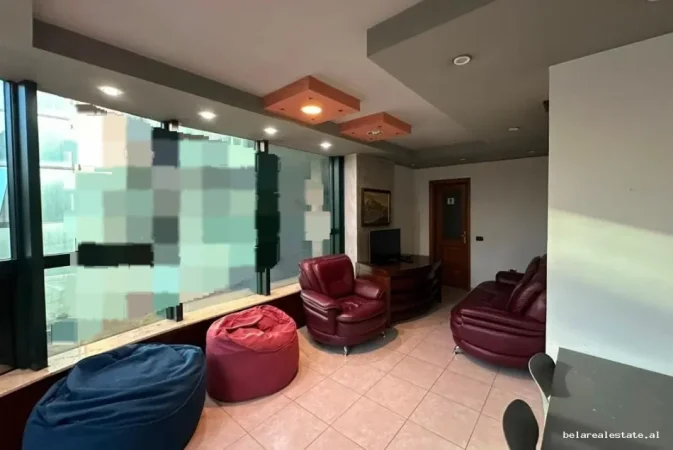 Tirane, jepet me qera zyre Kati 2, 110 m² 1.070 € (21 Dhjetori)