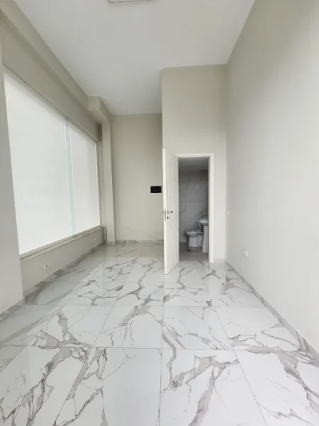 Shitet: Amb i persht. per Zyre ( Selitë - Fiks te Rrethi, me pamje) me Verande | S. 19.26m² || 50,000 Euro