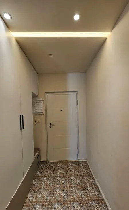 Tirane, jepet me qera apartament 2+1 Kati 11, 120 m² 950 € (Skanderbeg Square)