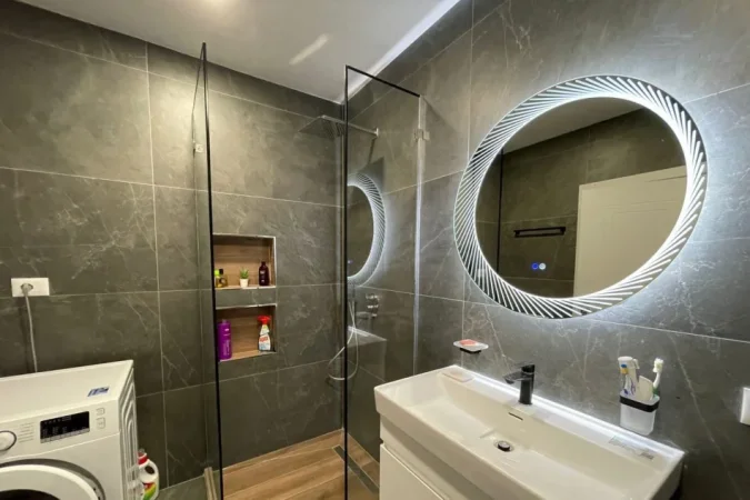 Tirane, jepet me qera apartament 2+1 Kati 4, 120 m² 970 € (Zogu i Zi)